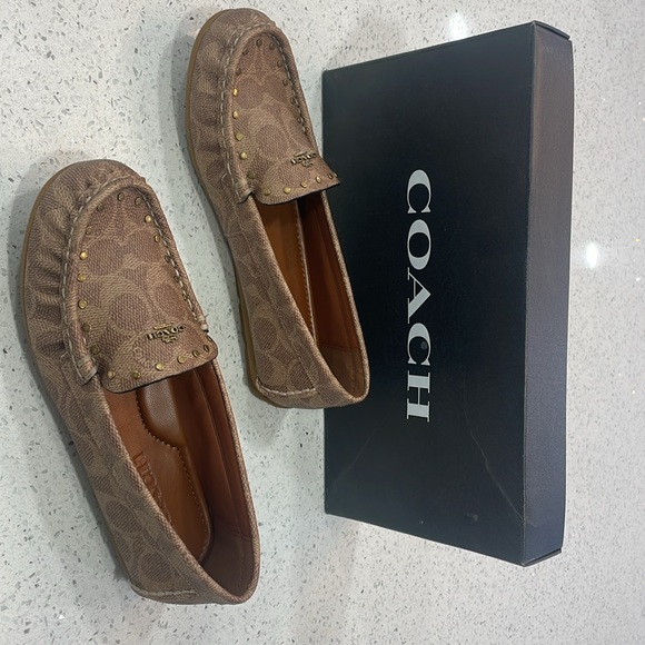 Coach McKenna STD DRV CC loafers. Size 5.5B, Tan and never worn. - Picture 2 of 9